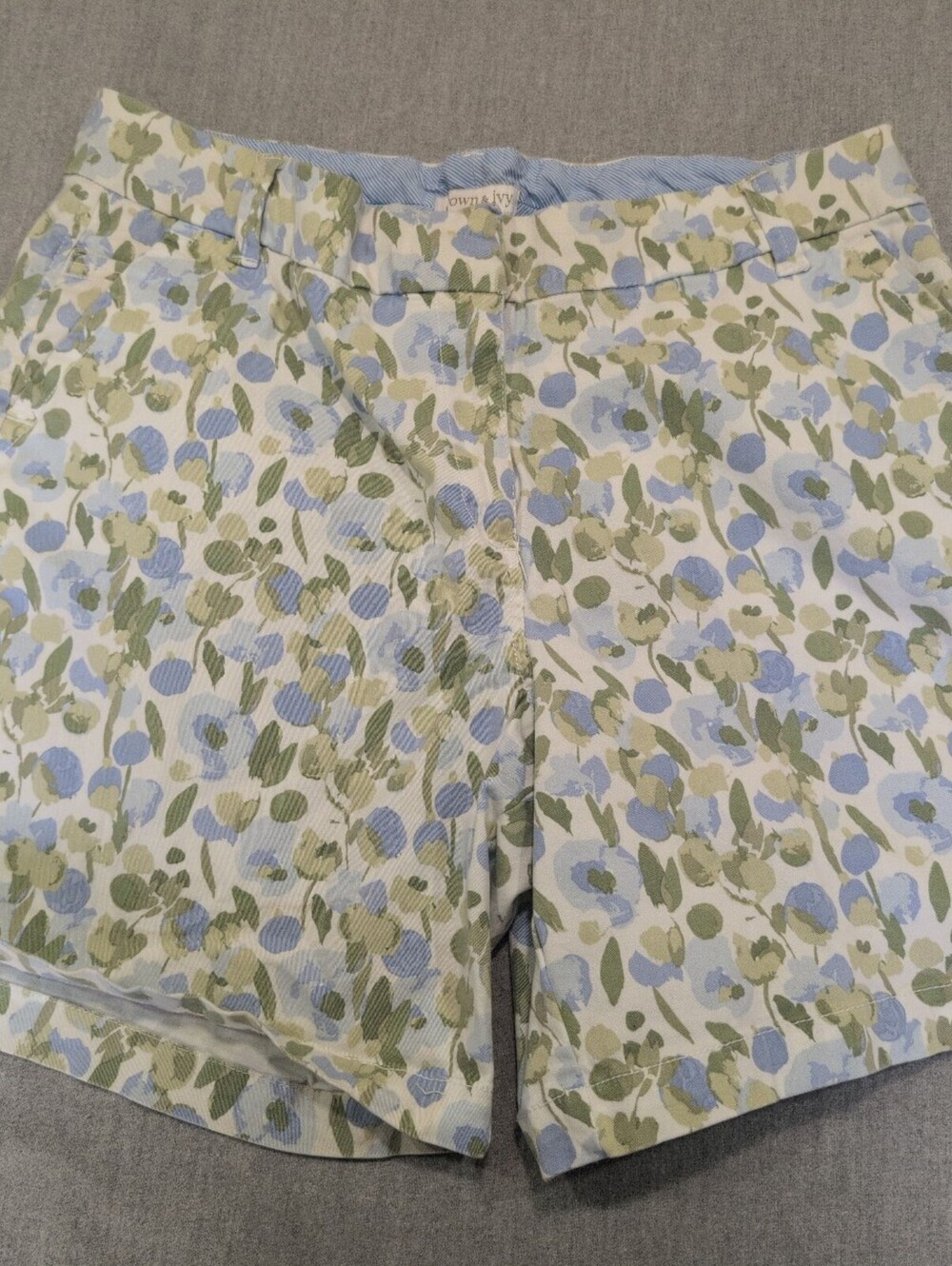 Crown & Ivy floral shorts size 12